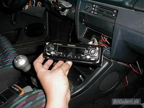 Skoda Favorit - Ny radio. jaja store sager. billede 13