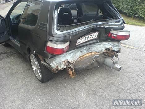 Toyota Corolla - Totalskadet billede 9