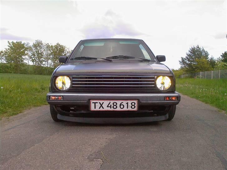 VW Golf II - R.I.P - Igen godt billed af den smukke tøs;) billede 2