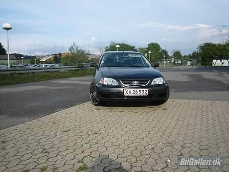 Toyota Avensis "SOLGT" billede 6