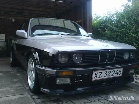 BMW 325i SOLGT billede 10