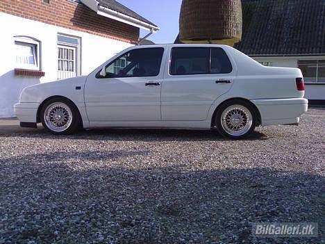 VW Vento TDI GL *Solgt!* billede 1