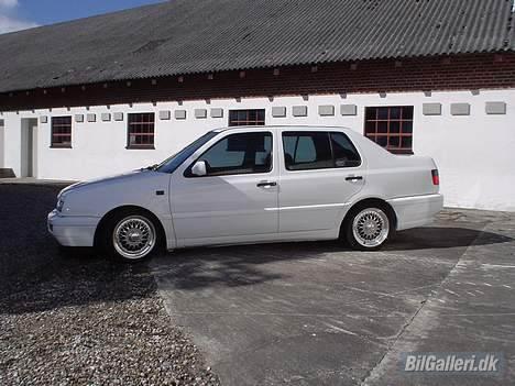 VW Vento TDI GL *Solgt!* billede 7
