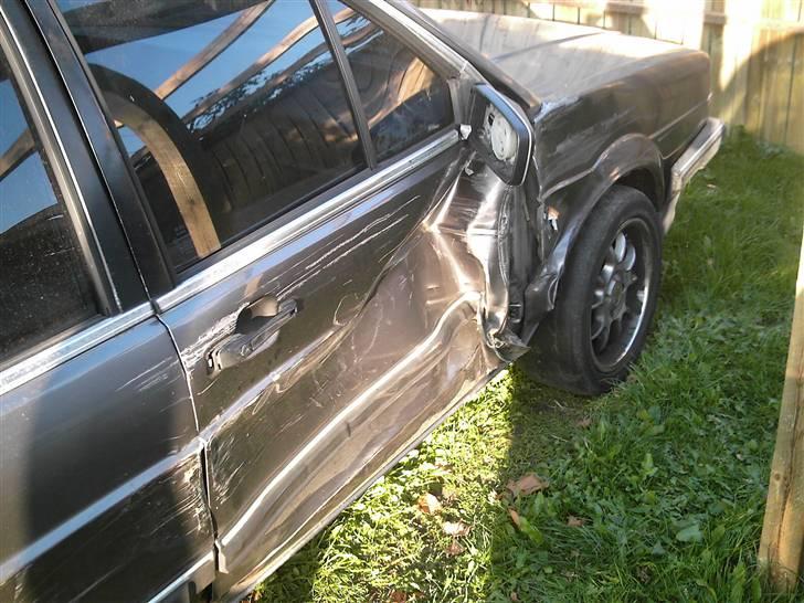 VW Santana solgt - har fået en lille skade skal bare laves  billede 14