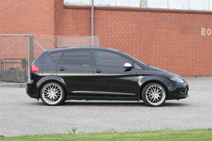 Seat Altea 2.0 TDi FR - SOLGT - Nyt billede (21/08-2006) efter montering af sorte ruder og 19" Fælge - 2 billede 13