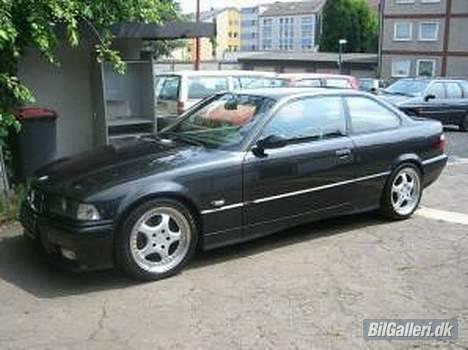 BMW 320i E36 Coupé (SOLGT) billede 2