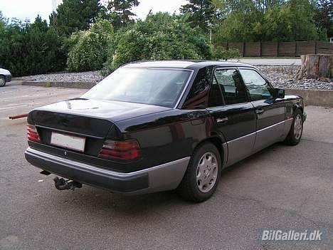 Mercedes Benz 300D Auto RIP billede 3