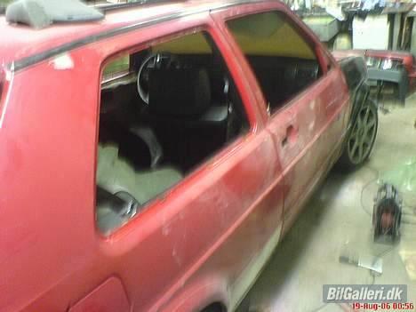 VW Golf 2...1.8 .......solgt billede 4