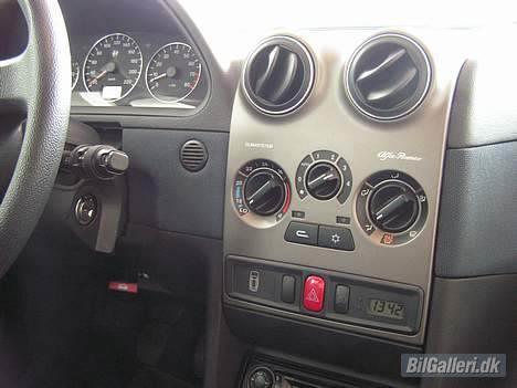 Alfa Romeo 146  L+ billede 14