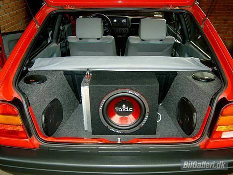 VW polo 3 coupe 86c SOLGT - den gamle opsætning jeg havde i da jeg li havde købt bilen .. billede 15