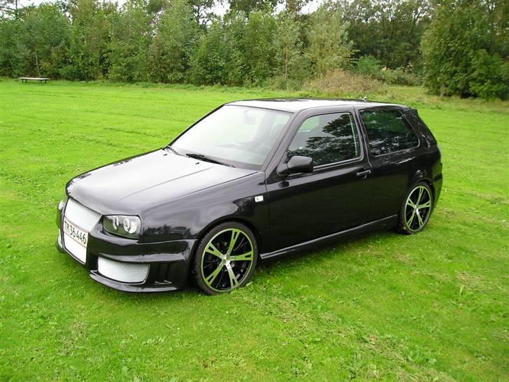 VW Golf 3 TDI *SOLGT* - 16-09-07 så er det nye billeder af golf´en efter at den er blevet sænket :D billede 1