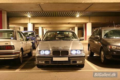 BMW 325i Coupe E36 (R) Solgt - Nu med Angel Eyes og klarglas tågelygter... billede 2