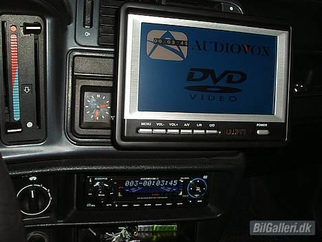 Ford Sierra GT 2,0i - DVD anlæg med 7" skærm. Det er nice ;) billede 7