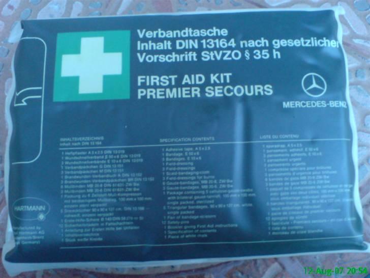 Mercedes Benz W126. - 560 SEC.  - Komplet førstehjælpskasse (Orginal mercedes) næsten en komplet skadestue , lidt pral hehe. billede 18