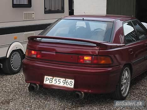 Mazda 323F væk - hva syndes i om denne ide med udstødningerne billede 14