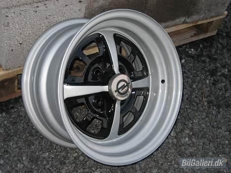 Opel kadett b solgt - så blev fælgene færdig.. fra 5,5" til 7" nu mangler jeg kun dæk. billede 13