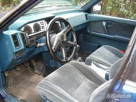 Nissan Bluebird 2,0 slx solgt billede 6