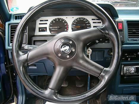 Nissan Bluebird 2,0 slx solgt billede 8