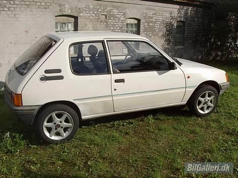 Peugeot 205 XL #SOLGT# billede 3