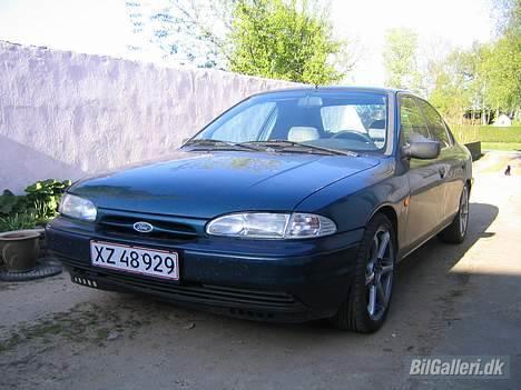 Ford Mondeo 1.8i --Solgt-- - Så´n så den ud da jeg fik den.. Lidt kedelig??? Tror jeg vist nok.. hehe billede 13