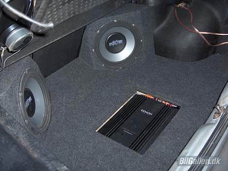 VW golf 1,8 gt - tja.. bygget ind sammen med en kammerat på en weekend.. hvis nogen vil ha det lavet er i velkommen til at skrive.. koster omkring 1500kr. billede 7