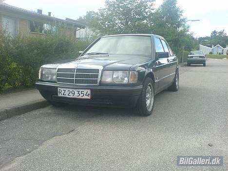 Mercedes Benz 190E (solgt) billede 2