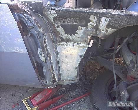 Opel Manta B - Så skal der laves rust... billede 5