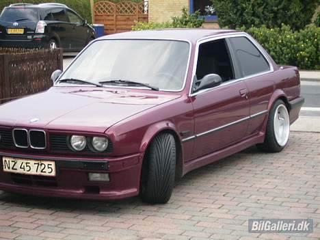 BMW ETA 2,7 - Fed vinkel! desværre en harre der har taget et stykke af kofangeren. billede 1