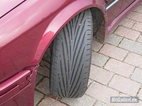 BMW ETA 2,7 - Goodyear F1 Dæk. Og min ødelagte kofanger. LORTE HARRE....... billede 4