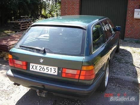 BMW 525i 24v st.car (SOLGT) billede 12