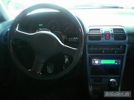 Mazda 323F 1.6 (Solgt) billede 14