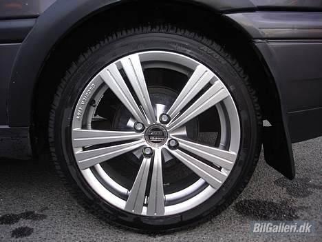 VW Golf 3 *SOLGT* - 16" fortryder lidt jeg ikke gik efter 17" men sådan er det jo.. de er nice anyway billede 2