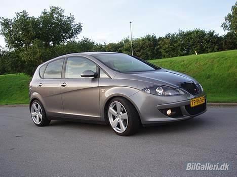 Seat Altea 2,0 TDI sælges - Fælge måte gerne være 19" men er bare bange for at for meget af komforten ryger.. billede 3
