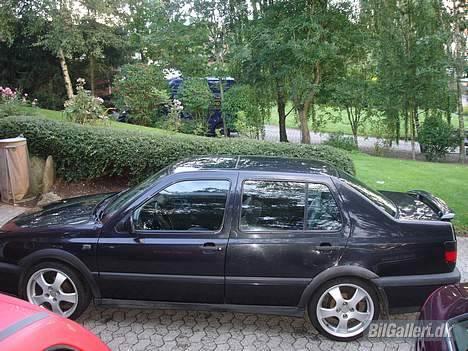 VW Vento SOLGT billede 4