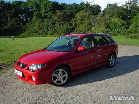 Mazda 323F 2.0i SPORTIVE - Mølleparken i aalborg 30/8-06 billede 2