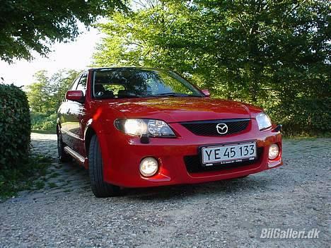 Mazda 323F 2.0i SPORTIVE billede 4