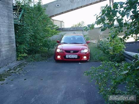 Mazda 323F 2.0i SPORTIVE billede 8