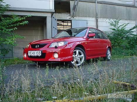 Mazda 323F 2.0i SPORTIVE billede 10