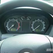 Skoda fabia 1,2 (storebrors)