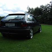 Toyota corolla 1,3 xli solgt