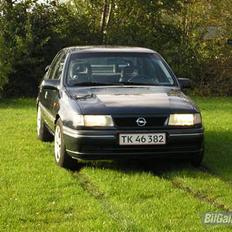 Opel Vectra A 2,0i TOTALSKADET