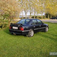 Opel Vectra A 2,0i TOTALSKADET