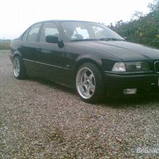 BMW 320i *SOLGT*