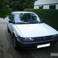 Toyota Corolla 1,3 Xli Glassback