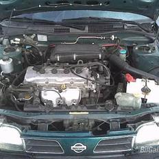 Nissan Premiera 1,6 sri(solgt)