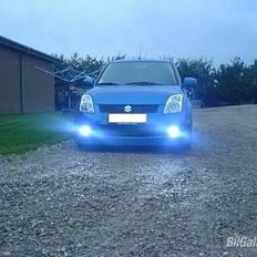 Suzuki SWIFT LOWRIDER!