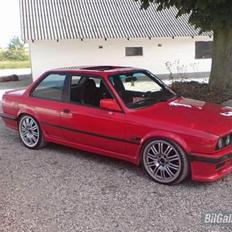 BMW E30 3,5l turb solgt :(