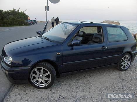 VW Golf 1,8 GT  *SOLGT* billede 1