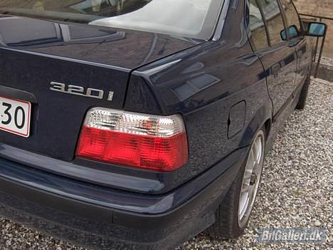 BMW E36 320i billede 1