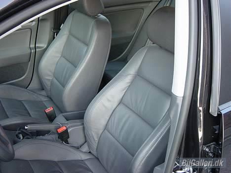 VW Golf V 5 dørs Solgt billede 3